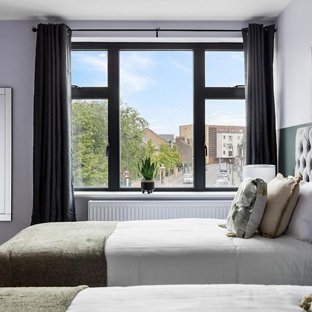 Stylish & Spacious 3 Bed Apartment With Fast Wifi, Close To Tube & Wembly London Exterior foto