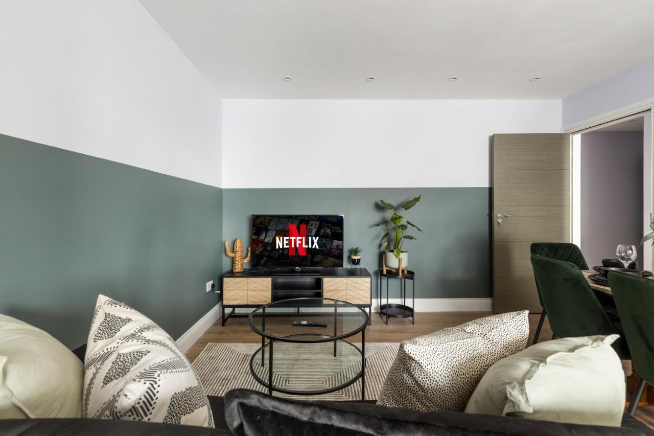 Stylish & Spacious 3 Bed Apartment With Fast Wifi, Close To Tube & Wembly London Exterior foto
